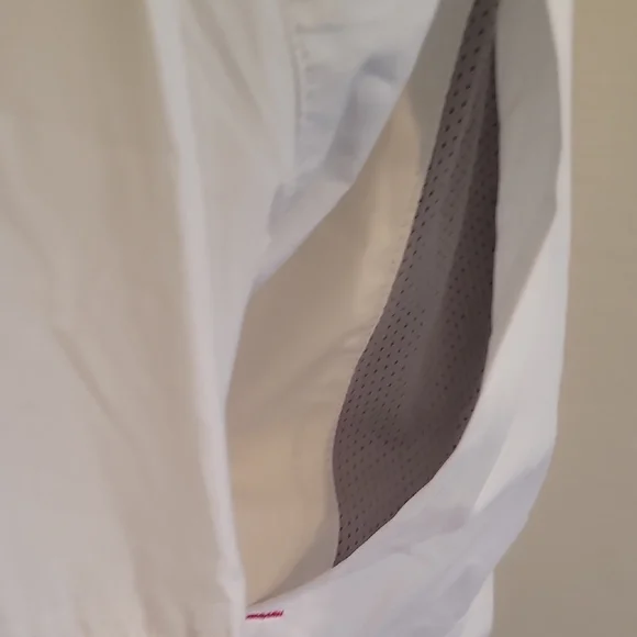 Under Armour White Button Down Shirt with Red Accent - Picture 4 of 9